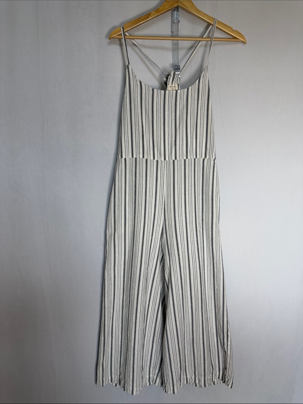 World Market White Blue Wide Leg Lounge Jumpsuit Pockets Size S/M Boho Cropped